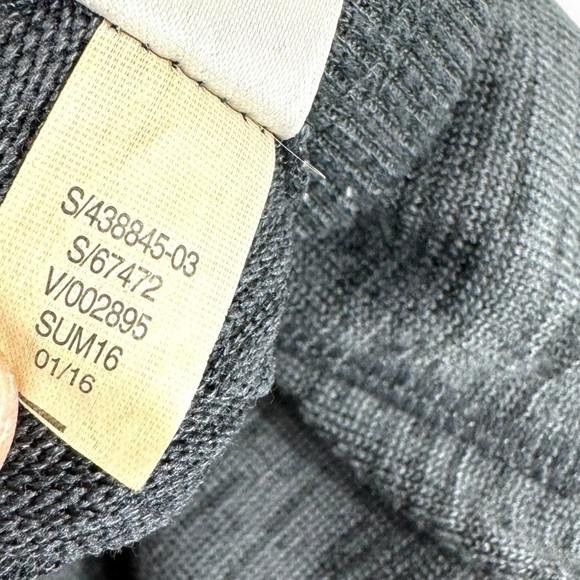 Athleta Downplay Shortie Activewear Workout Shorts, Heathered Grey, Size Small - Picture 10 of 10